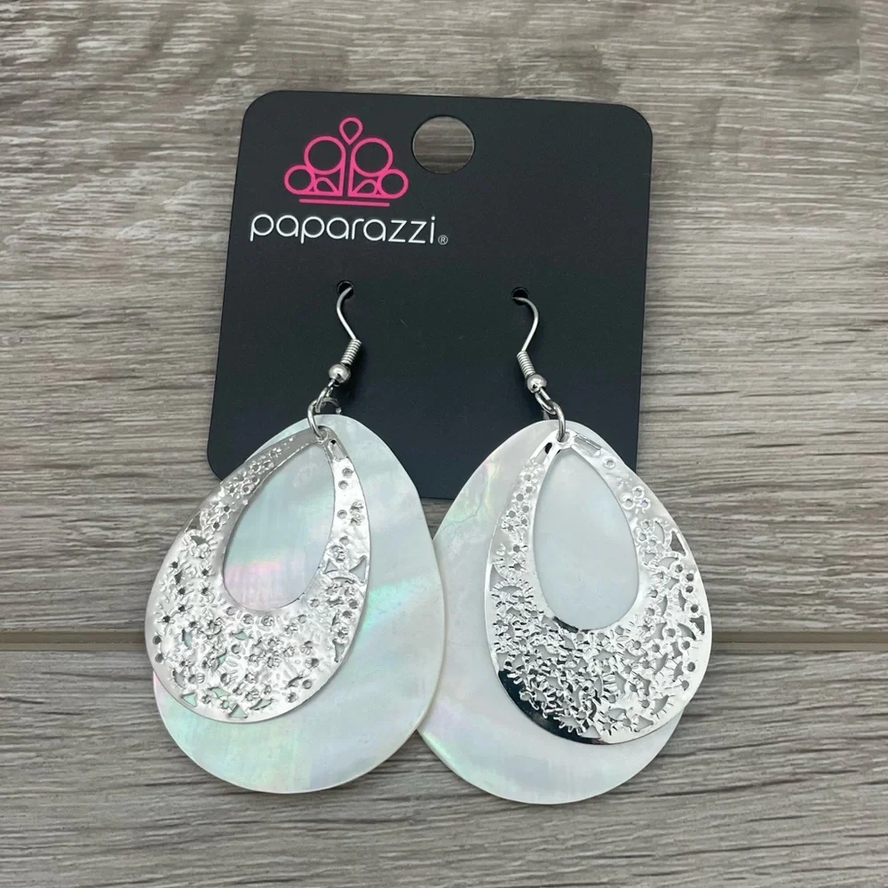Bundle of Paparazzi Jewelry - Picture 2 of 7
